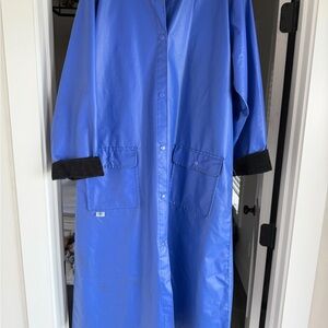 Size-Med. Charles River Apparel Women's Long Raincoat Jacket